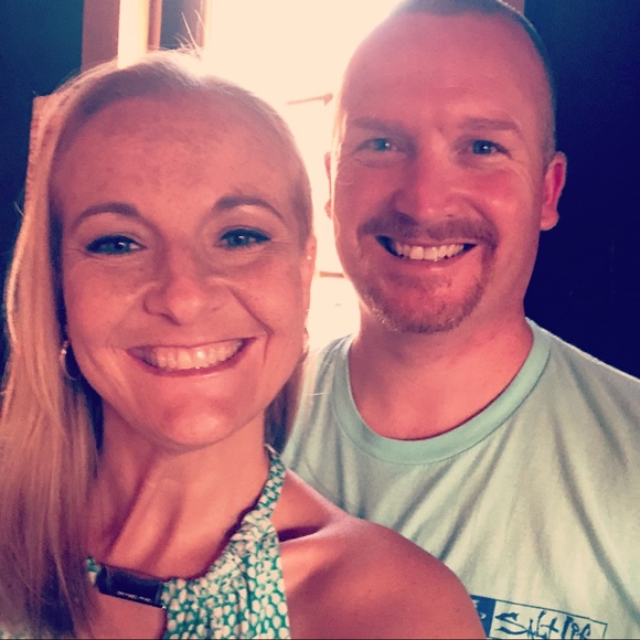 MEET YOUR POSHER - Picture 2 of 2